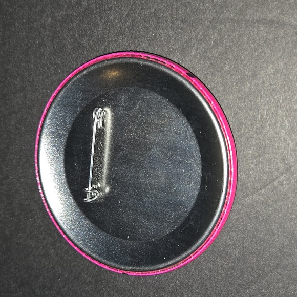 RARE CAESARS PALACE EMPIRE TOUR 3" PIN BUTTON PINBACK - Picture 4 of 5